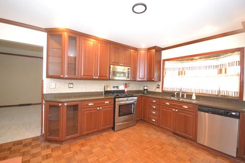 325 S Gale St, Elgin, IL 60123 photo 7