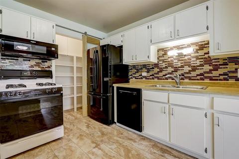 1020 Ferndale Ct #C2, Wheeling, IL 60090 photo 11