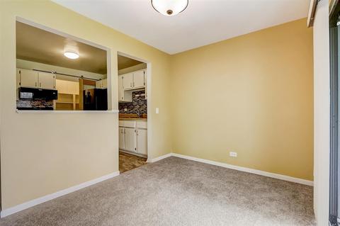 1020 Ferndale Ct #C2, Wheeling, IL 60090 photo 9