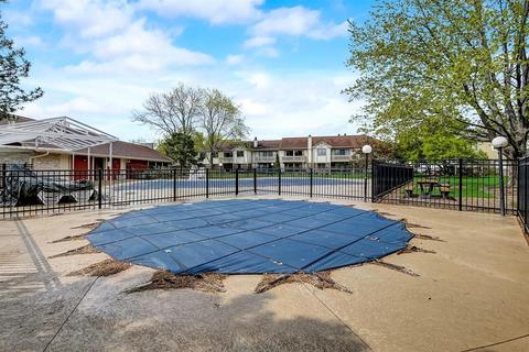 1020 Ferndale Ct #C2, Wheeling, IL 60090 photo 27