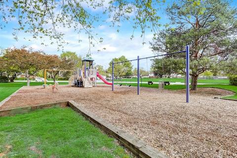 1020 Ferndale Ct #C2, Wheeling, IL 60090 photo 29