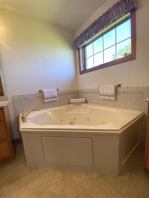 37 W042 Hopps Rd, Elgin, IL 60124 photo 17