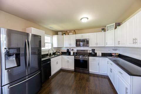 6228 Eagle Ridge Dr, Gurnee, IL 60031 photo 4