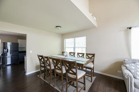 6228 Eagle Ridge Dr, Gurnee, IL 60031 photo 3