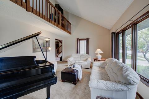 2485 Lakeside Dr, Aurora, IL 60504 photo 5