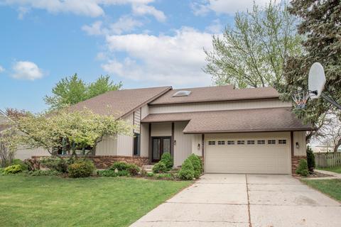 2485 Lakeside Dr, Aurora, IL 60504 photo 1