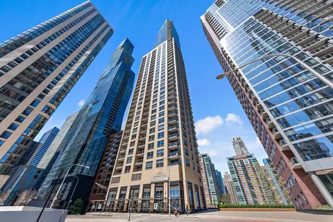 420 E Waterside Dr #2902, Chicago, IL 60601 photo 1