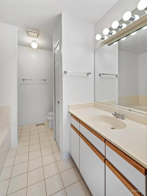 553 Philip Dr, Bartlett, IL 60103 photo 14