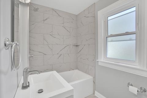 9632 S Avalon Ave, Chicago, IL 60628 photo 12