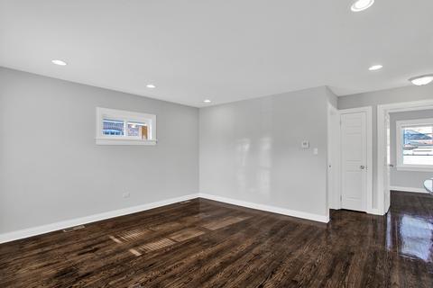 9632 S Avalon Ave, Chicago, IL 60628 photo 4