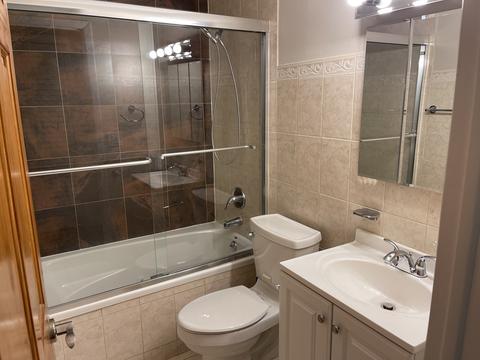 628 Cobblestone Cir #B, Glenview, IL 60025 photo 10