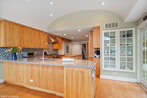 710 Westgate Rd, Deerfield, IL 60015 photo 9
