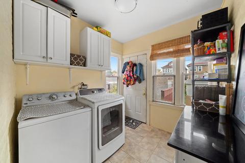 6920 S Artesian Ave, Chicago, IL 60629 photo 13