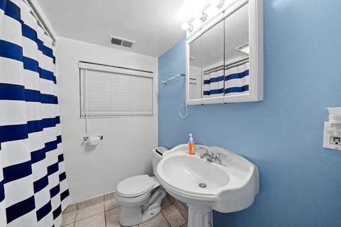 6920 S Artesian Ave, Chicago, IL 60629 photo 22