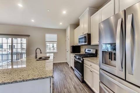 81 Nicholas Dr W, Des Plaines, IL 60016 photo 10