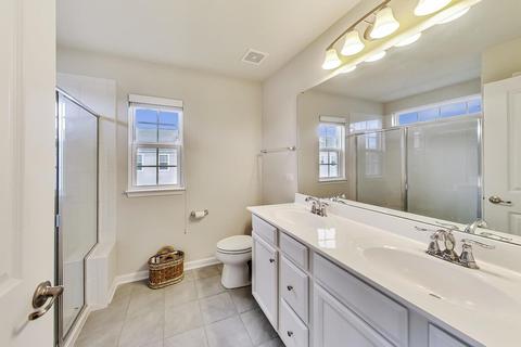81 Nicholas Dr W, Des Plaines, IL 60016 photo 23