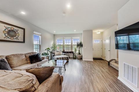 81 Nicholas Dr W, Des Plaines, IL 60016 photo 7