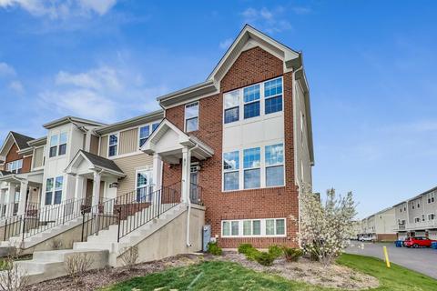 81 Nicholas Dr W, Des Plaines, IL 60016 photo 2