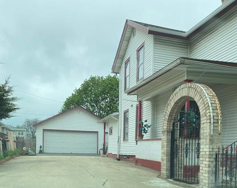 182 N Union St, Aurora, IL 60505 photo 2