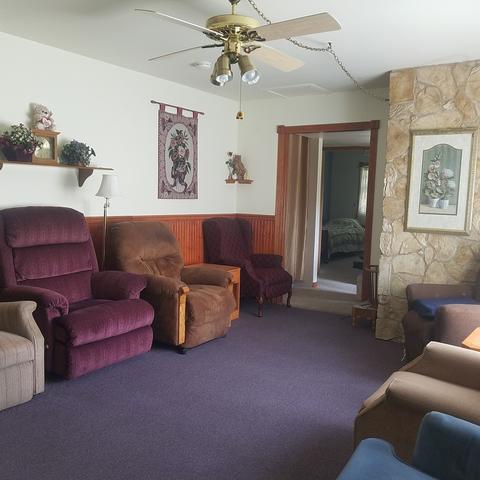 2412 Becker Dr, Peru, IL 61354 photo 3