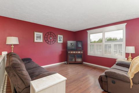 2804 Richard Rd, Bloomington, IL 61704 photo 3