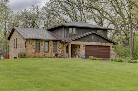 22711 Lahon Rd, Steger, IL 60475 photo 1