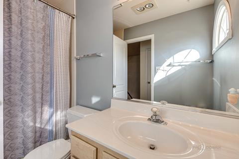 8653 Pearson Dr, Darien, IL 60561 photo 23
