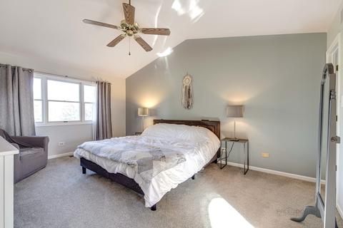 8653 Pearson Dr, Darien, IL 60561 photo 17