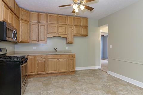 1205 S Main St, Bloomington, IL 61701 photo 9