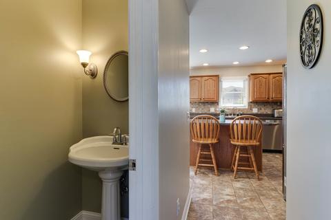 2 Cashmere Ct, Bloomington, IL 61705 photo 8