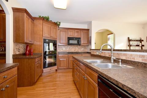 3310 Rumsford Blvd, Elgin, IL 60124 photo 10
