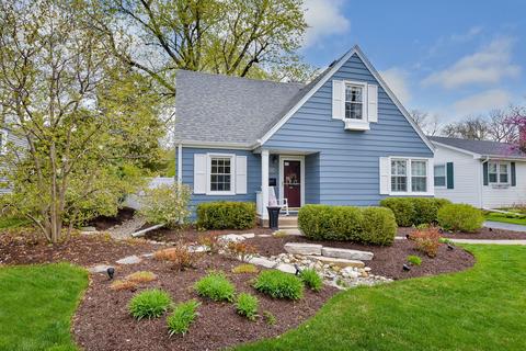 303 S Summit St S, Wheaton, IL 60187 photo 2