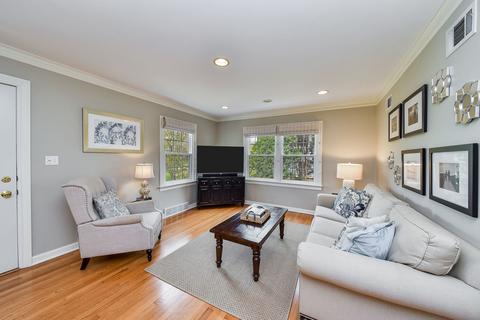303 S Summit St S, Wheaton, IL 60187 photo 4
