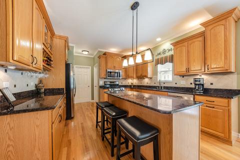 12836 Skyline Dr, Plainfield, IL 60585 photo 8