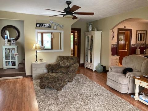 214 E Hamilton Ave, Watseka, IL 60970 photo 5