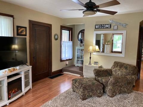 214 E Hamilton Ave, Watseka, IL 60970 photo 6