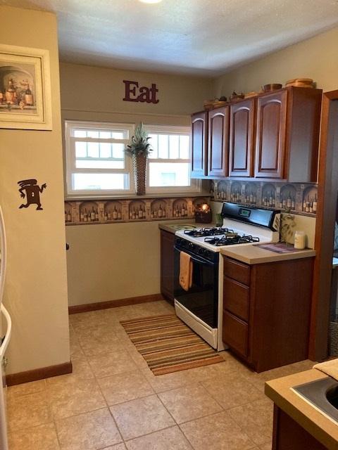 214 E Hamilton Ave, Watseka, IL 60970 photo 12