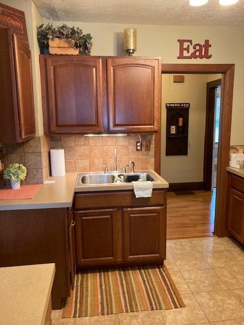 214 E Hamilton Ave, Watseka, IL 60970 photo 11