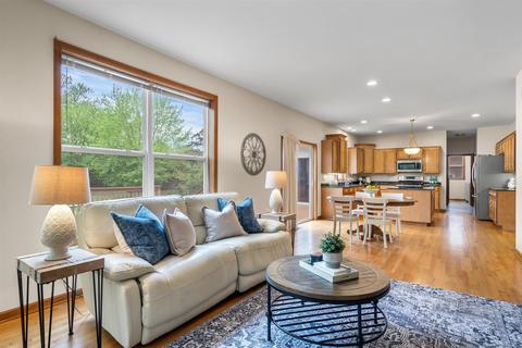 1918 Stoddard Ave, Wheaton, IL 60187 photo 3