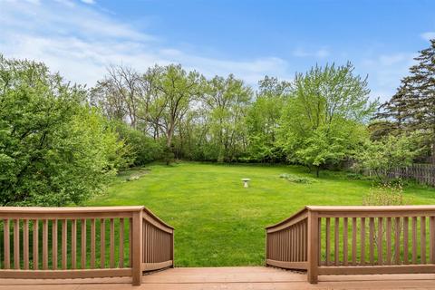 1918 Stoddard Ave, Wheaton, IL 60187 photo 2