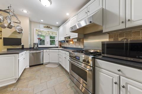 504 E Division St, Itasca, IL 60143 photo 6