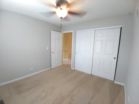 861 Suncrest Dr, Aurora, IL 60506 photo 18