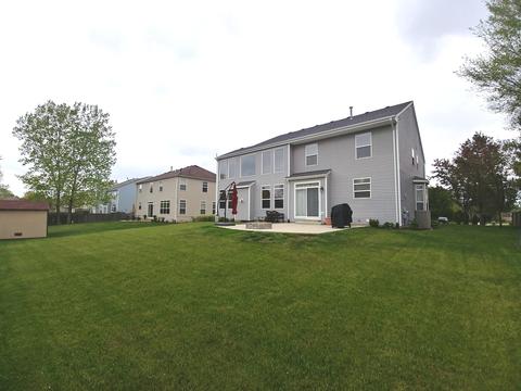 861 Suncrest Dr, Aurora, IL 60506 photo 2