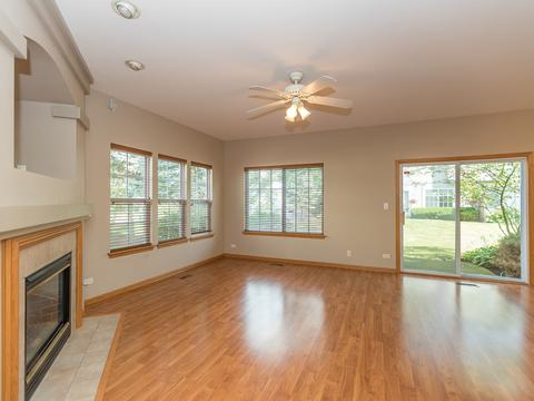 2272 Vanderbilt Dr, Geneva, IL 60134 photo 3