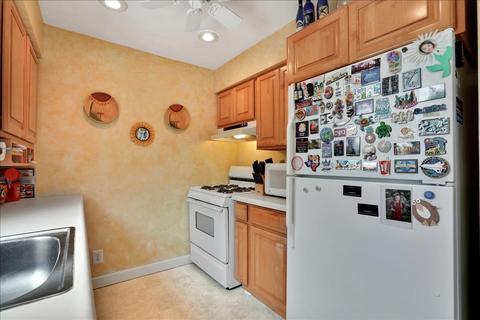 1405 E Vernon Ave #30, Normal, IL 61761 photo 8