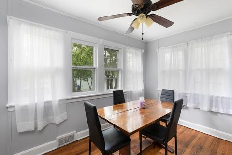218 S Washington St, Wheaton, IL 60187 photo 4