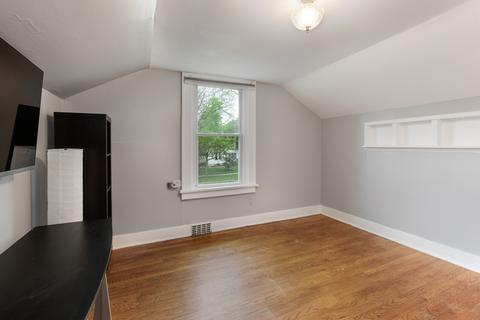 218 S Washington St, Wheaton, IL 60187 photo 9