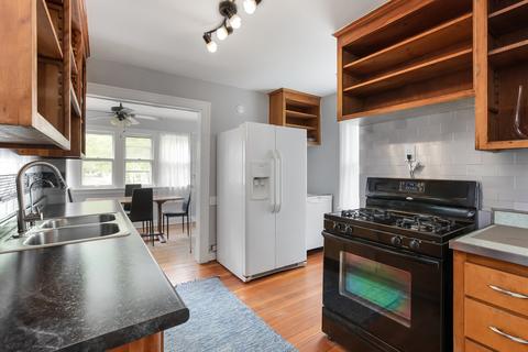 218 S Washington St, Wheaton, IL 60187 photo 6