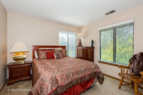 1905 Golf View Dr #2B, Bartlett, IL 60103 photo 9