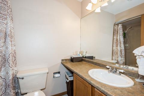 1905 Golf View Dr #2B, Bartlett, IL 60103 photo 10